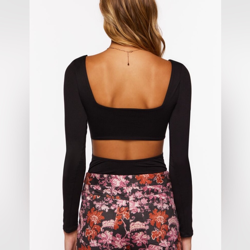 🌸NEW Open Back Bodysuit - Picture 2 of 7